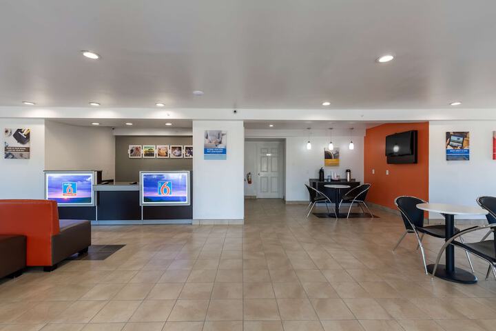 Motel 6 Bryan TX - University Area