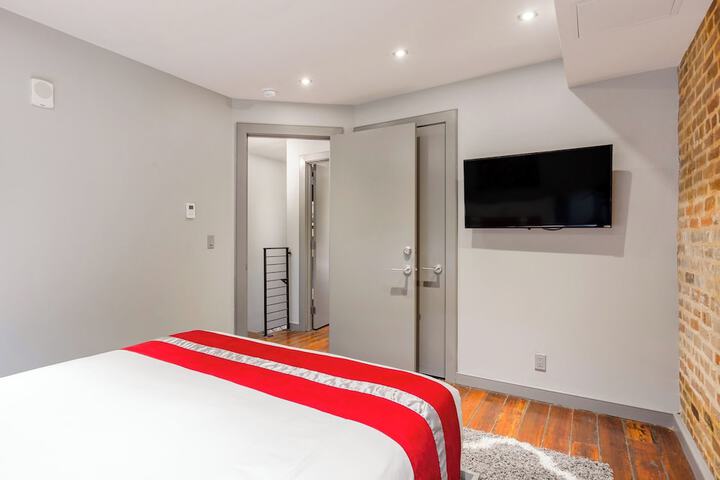 Room 113 of 488