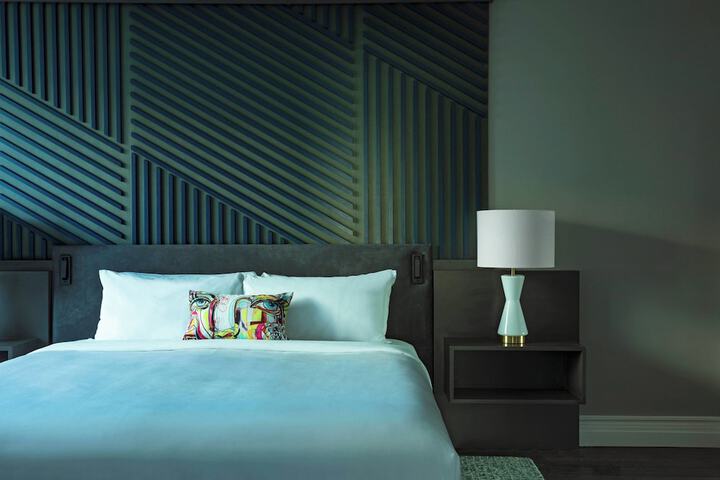 Room 28 of 70