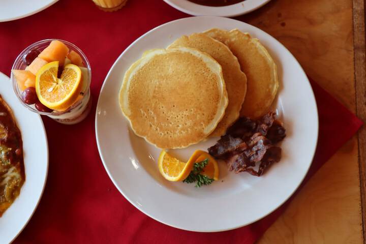 Breakfast/Coffee Service 136 of 164