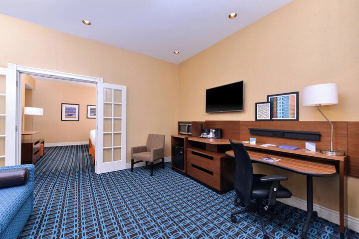 Room 14 of 35