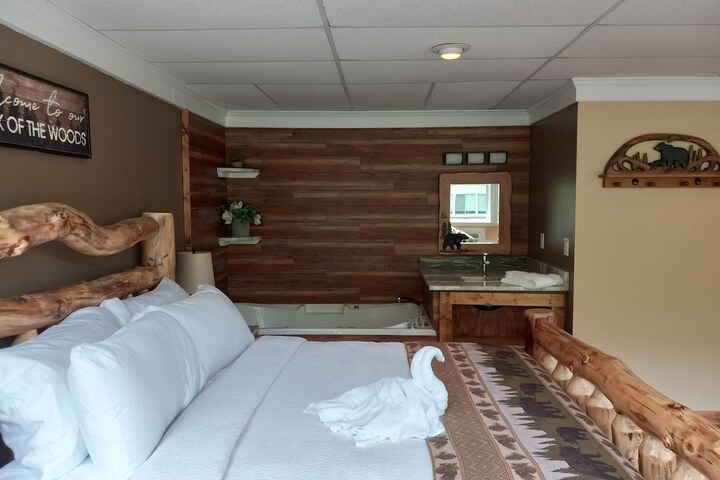 The Carter Lodge on the River