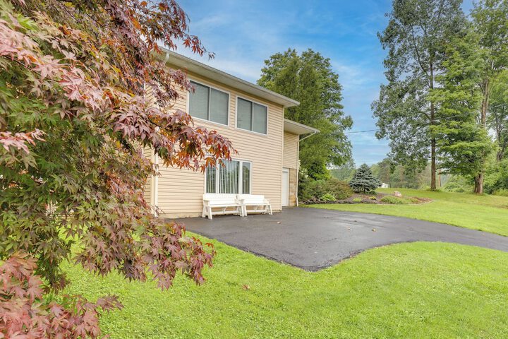 Montour Falls Apartment 3 Mi to Seneca Lake!