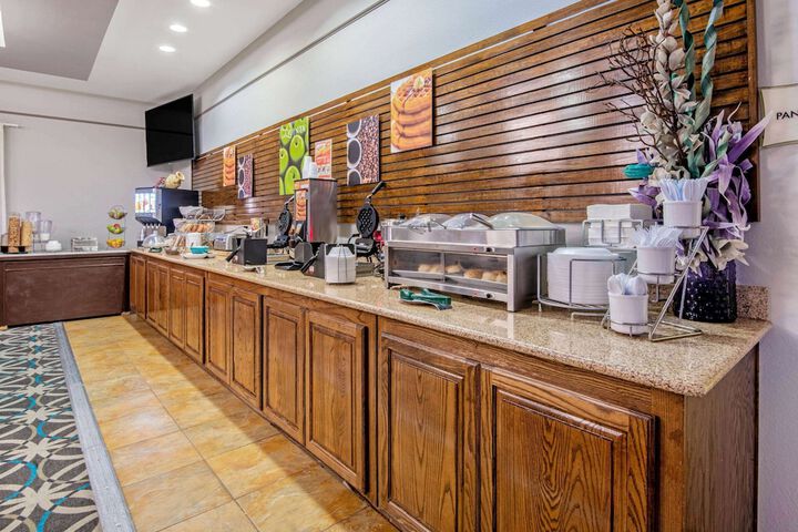 Breakfast/Coffee Service 47 of 49