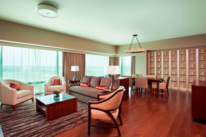 Room 27 of 46