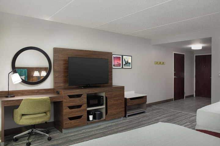 Room 15 of 37