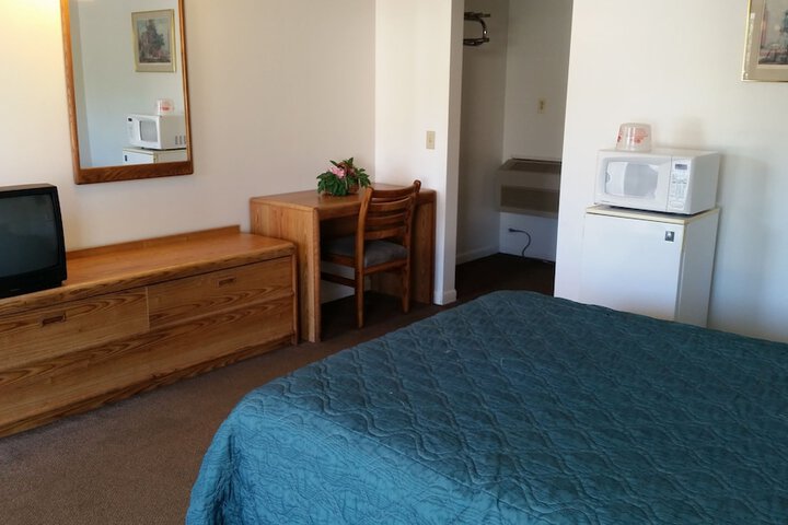 Room 13 of 29