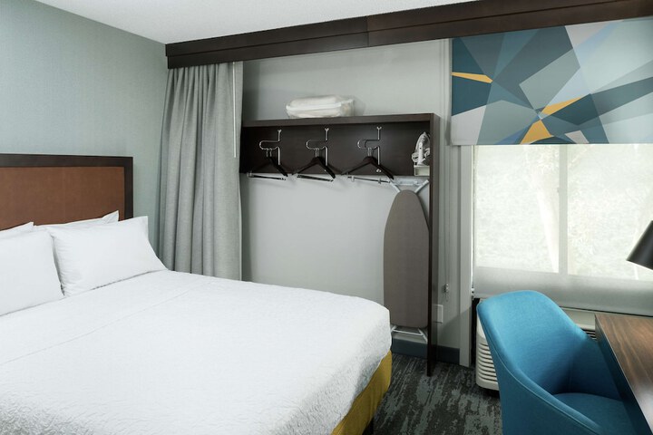 Room 12 of 33