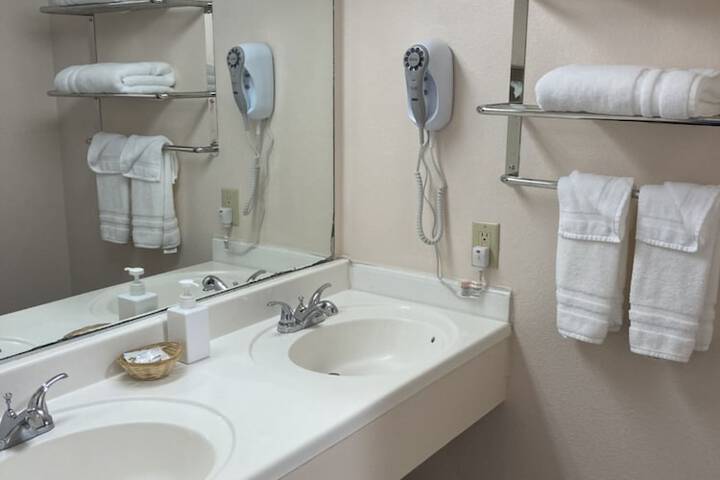 Coast Riders Inn