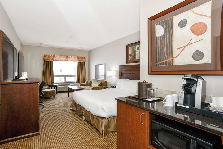 Room 25 of 42