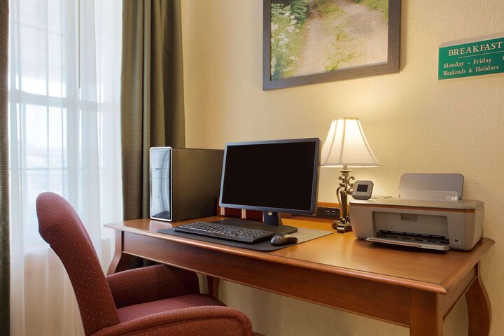 Business Center 13 of 13