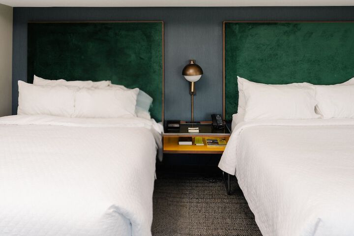 Threefoot Hotel Meridian, a Tribute Portfolio Hotel