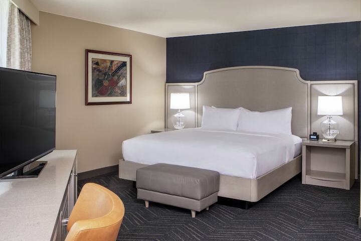 Room 43 of 71