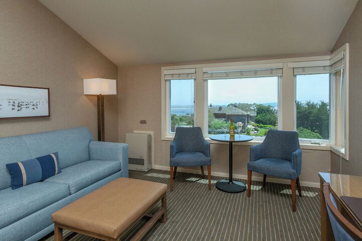 Room 53 of 85