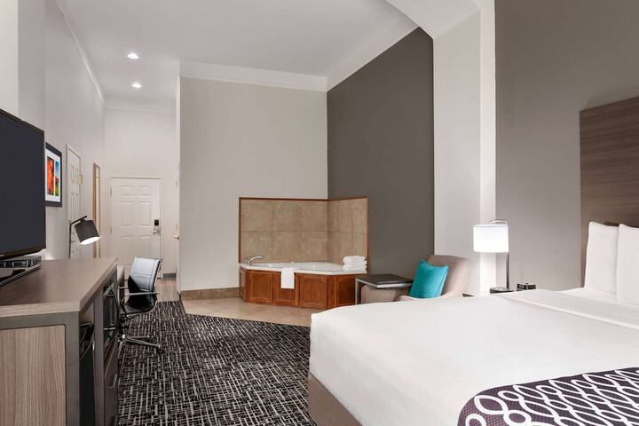 Room 8 of 29