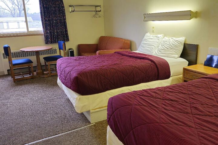 Room 26 of 46