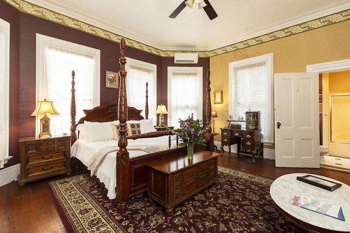 Room 21 of 55