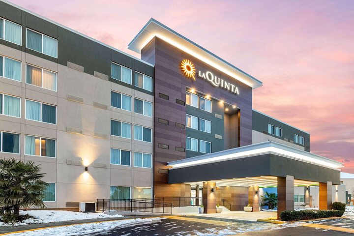 Hotel 2 of 81