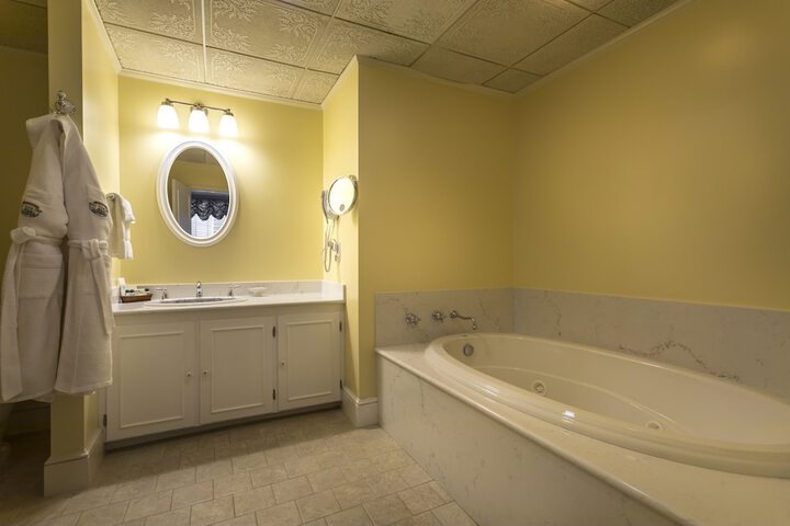 Bay View Inn