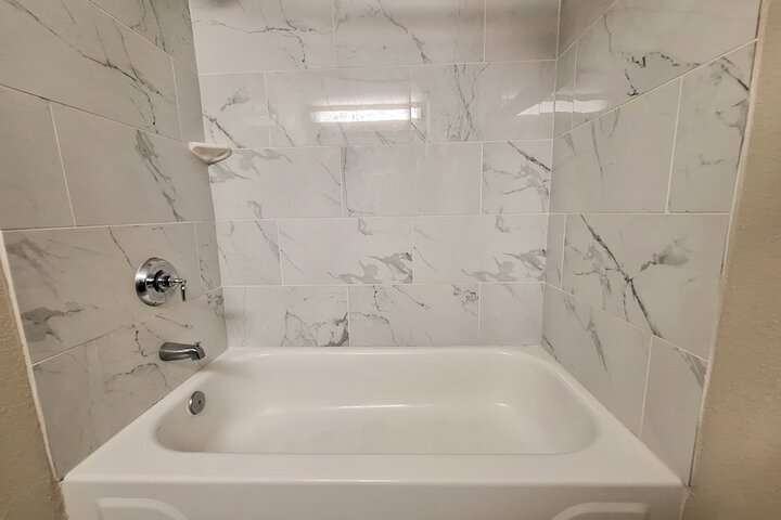 Room 12 of 34