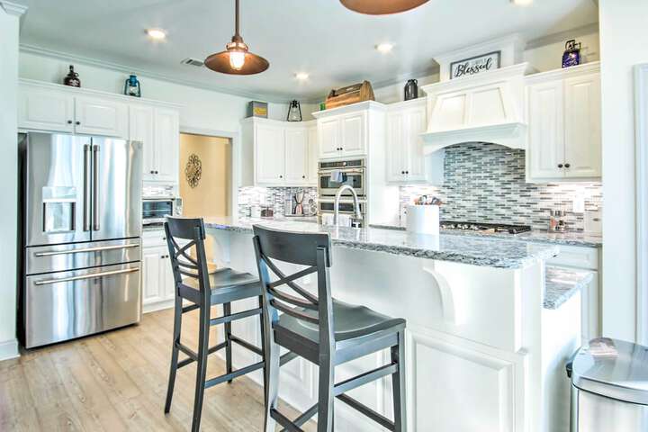 North Augusta Getaway w / Large Deck & Yard