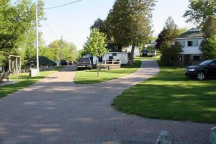 Muskie Bay Resort