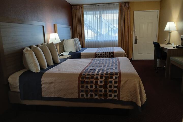 Room 39 of 40