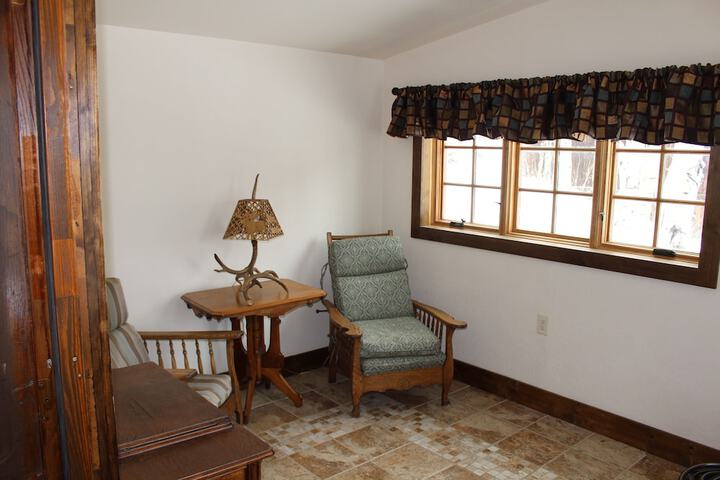 Room 11 of 40