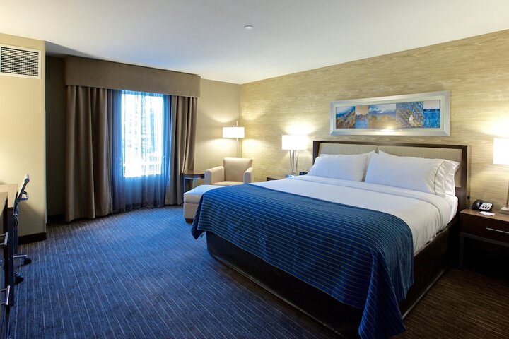 Holiday Inn Express Fargo SW - I-94 Medical Center by IHG