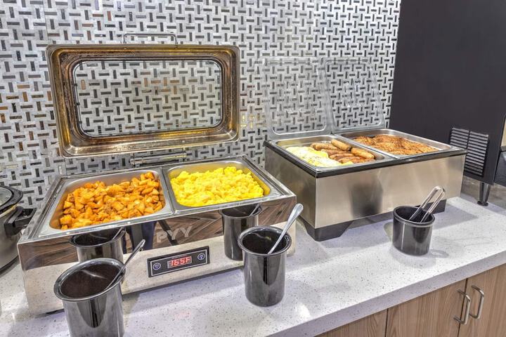 La Quinta Inn & Suites by Wyndham Paris