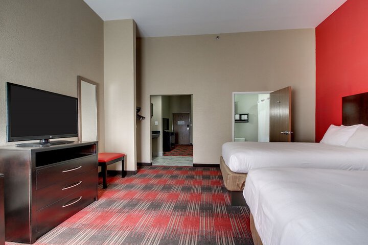 Holiday Inn Express & Suites Jackson Downtown - Coliseum by IHG