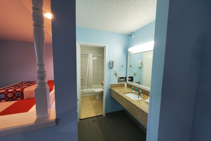 Room 13 of 30