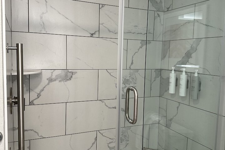 Room 15 of 104