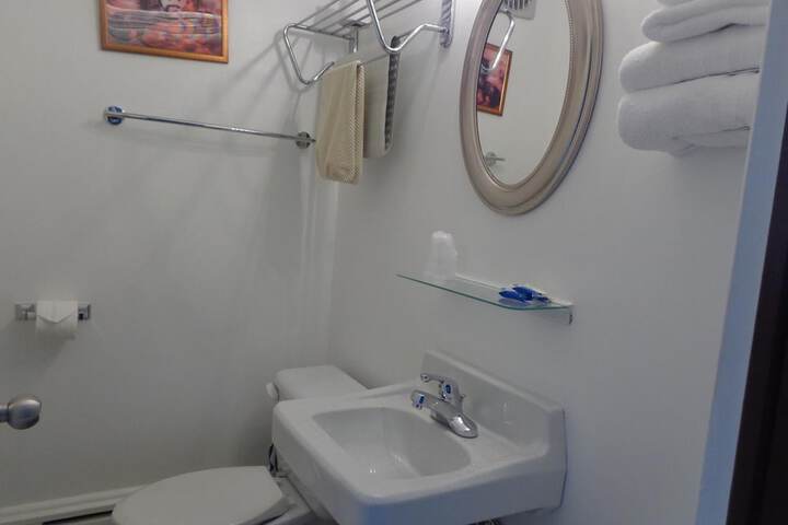 Room 16 of 42