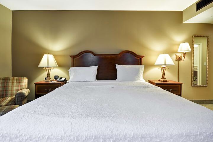 Room 42 of 51
