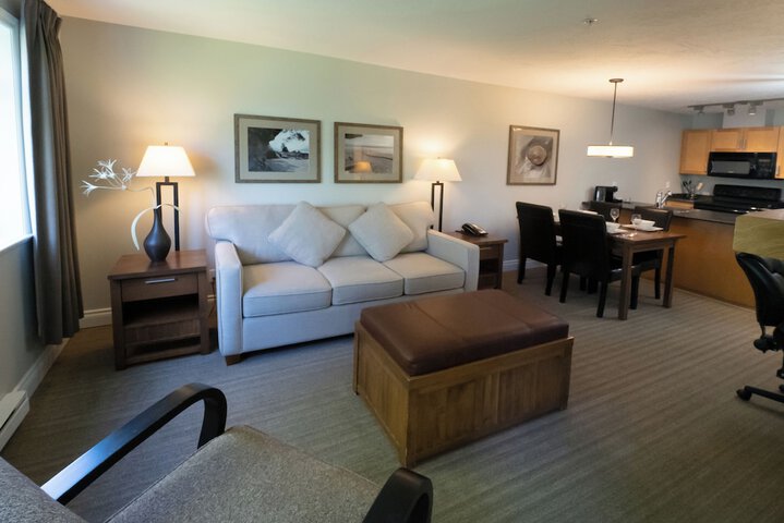 Room 33 of 53