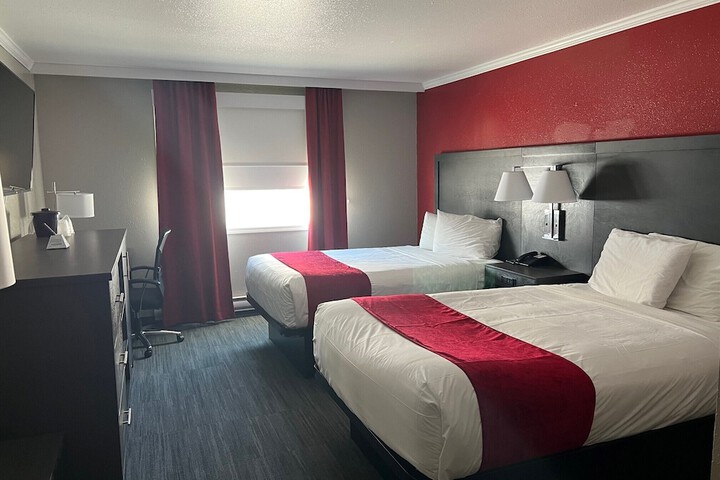 Room 10 of 15