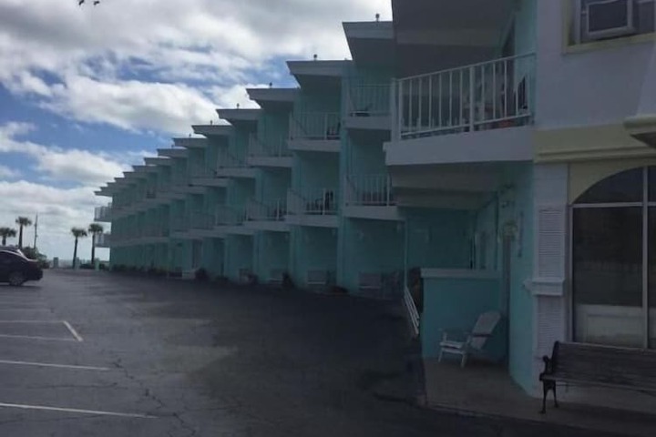 Hotel 2 of 49