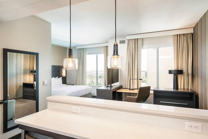 Room 16 of 25