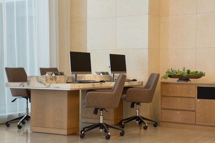 Business Center 74 of 74