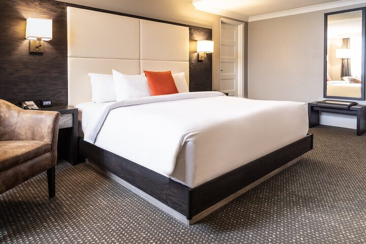 Room 212 of 354