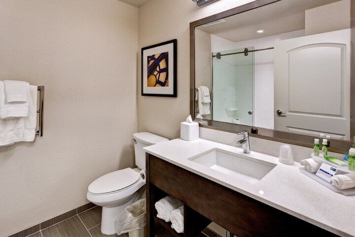 Room 20 of 36