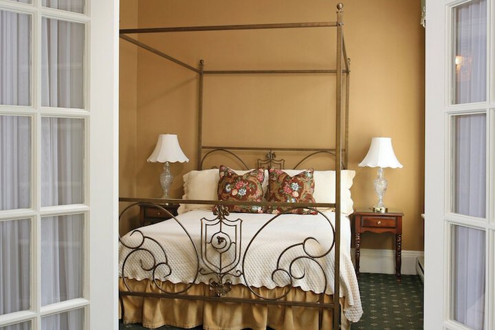 Room 5 of 13