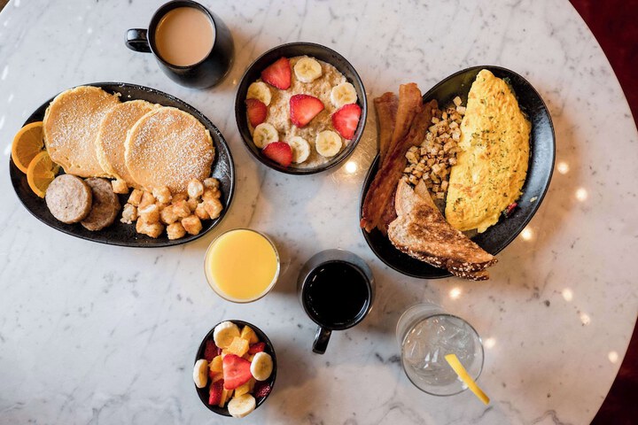 Breakfast/Coffee Service 78 of 90