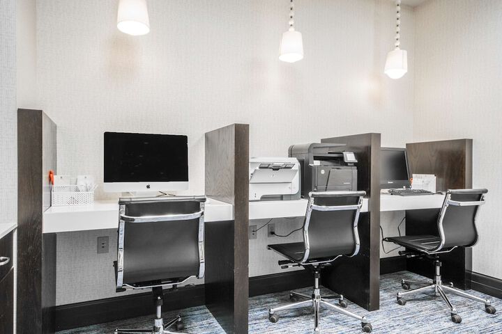 Business Center 82 of 82