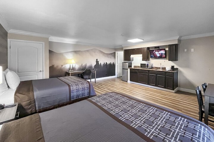 Room 16 of 30