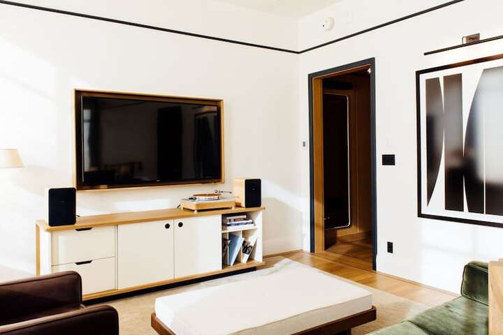 Room 9 of 49