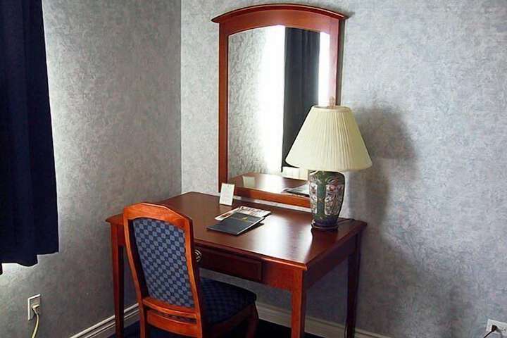 Room 40 of 54