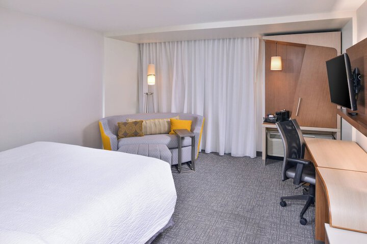 Room 33 of 57