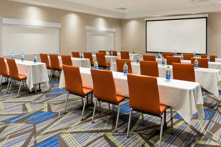 Holiday Inn Express & Suites Medina by IHG